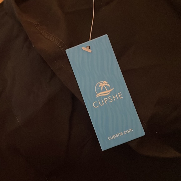 Cupshe Black Cover Up Romper - Picture 5 of 5